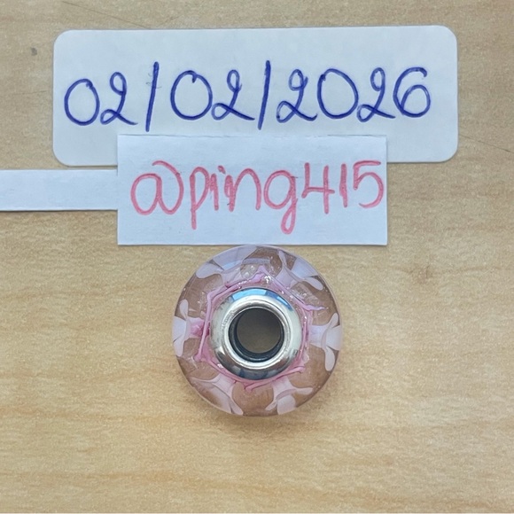 Pandora Pink Field of Flowers Murano Glass Charm - Picture 11 of 13